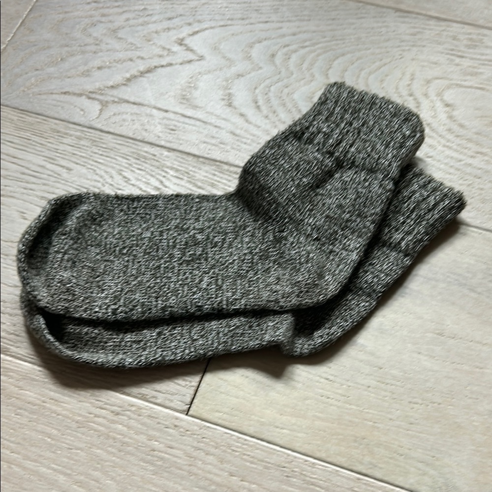 Brown Casual Crew Socks with Ribbed Texture